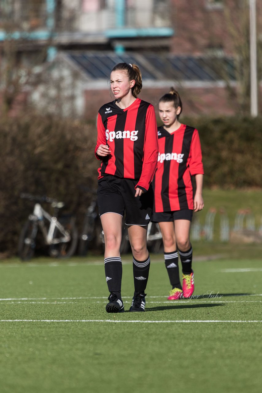 Bild 334 - B-Juniorinnen SG Weststeinburg/Bei - SV Fisia 03 : Ergebnis: 1:2